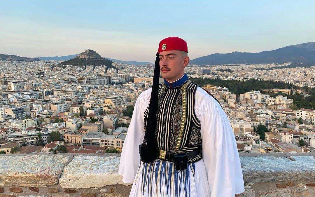 Θεόδωρος Τζελέπης: «Περήφανος που ήμουν Εύζωνας»